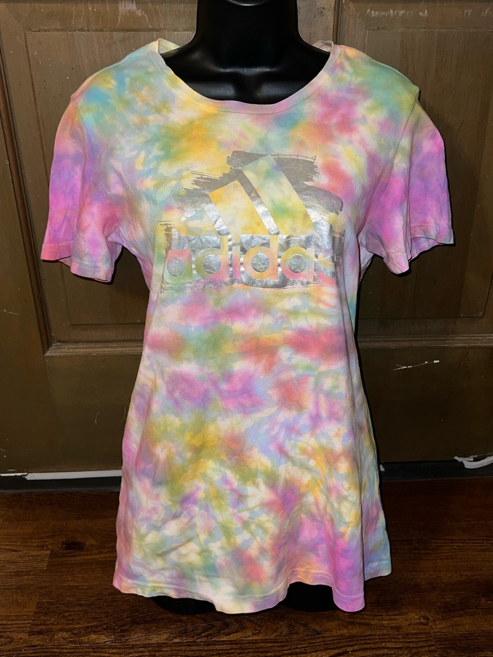 Adidas Pastel Tie Dye Graphic Metallic Logo Amplifier Tee Crewneck Women Size M